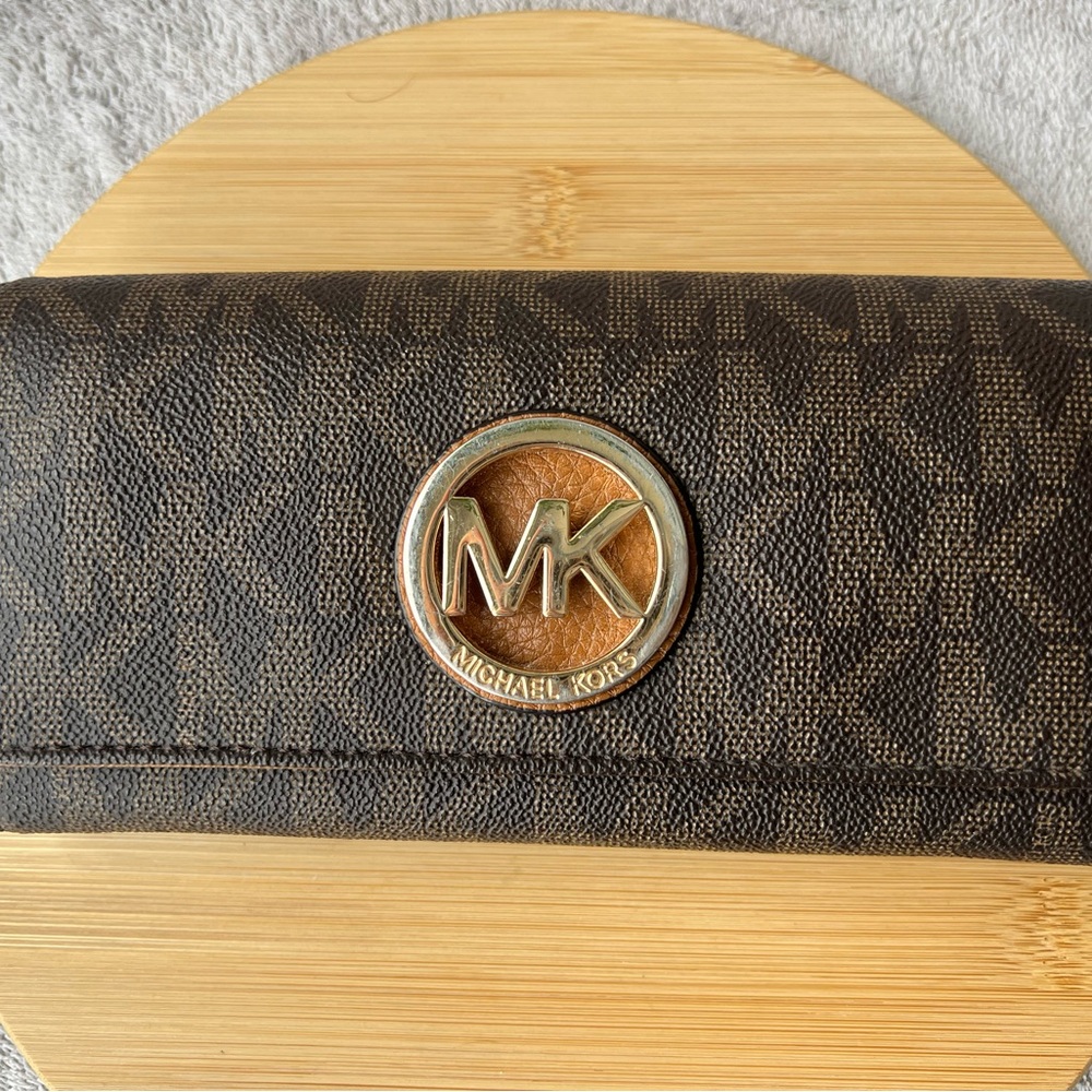 Michael Kors Fulton Flap Logo Wallet